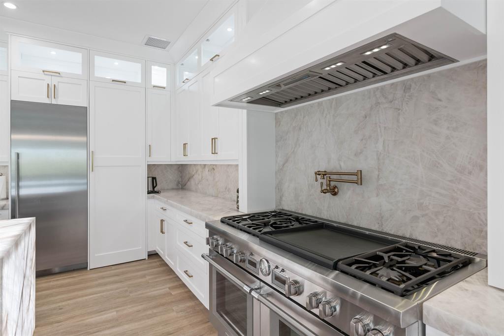 SAWFISH BAY COLONY - Residential