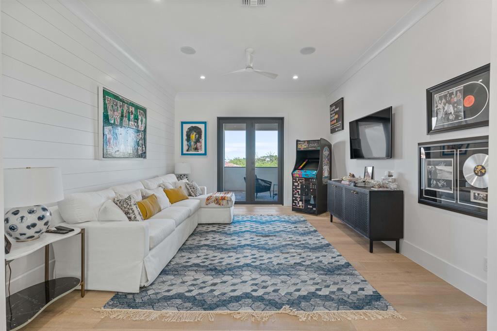 SAWFISH BAY COLONY - Residential