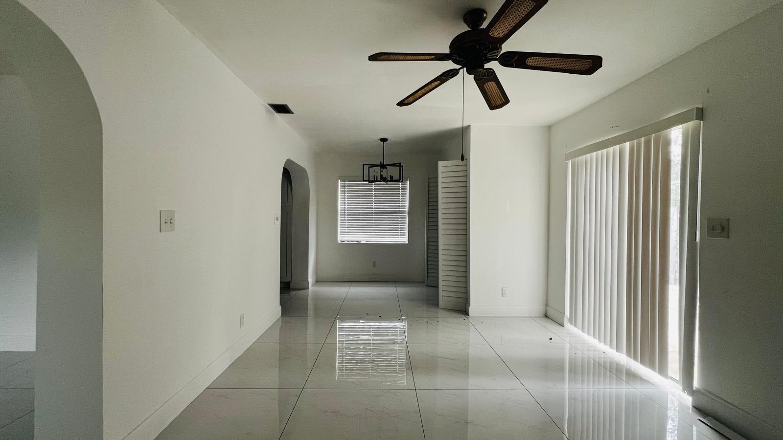 Lloyd Estates 25-47 B - Residential Lease