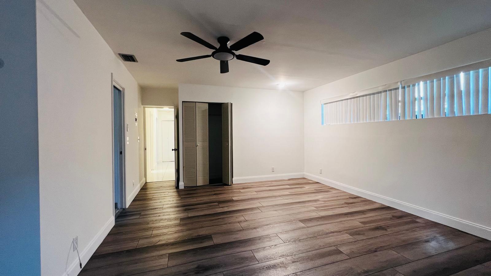 Lloyd Estates 25-47 B - Residential Lease