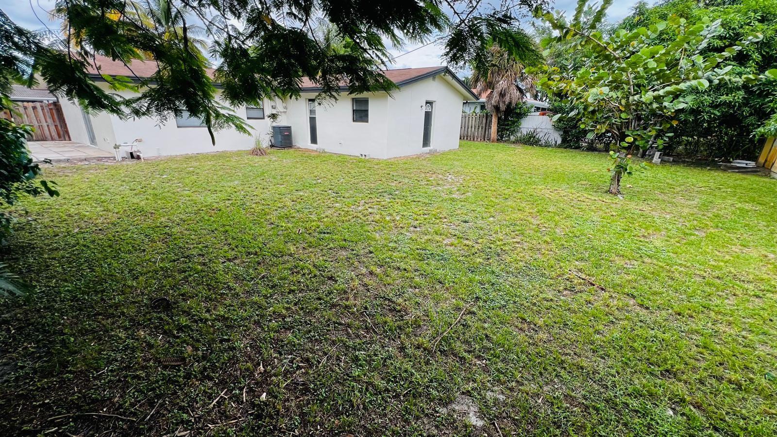 Lloyd Estates 25-47 B - Residential Lease