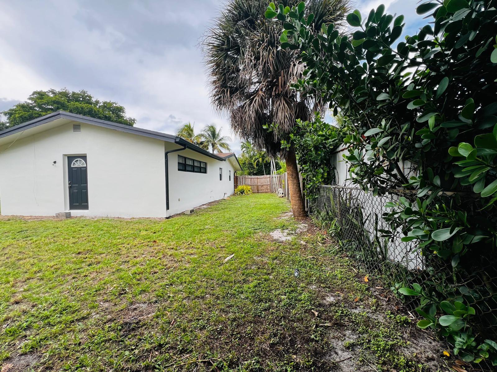 Lloyd Estates 25-47 B - Residential Lease