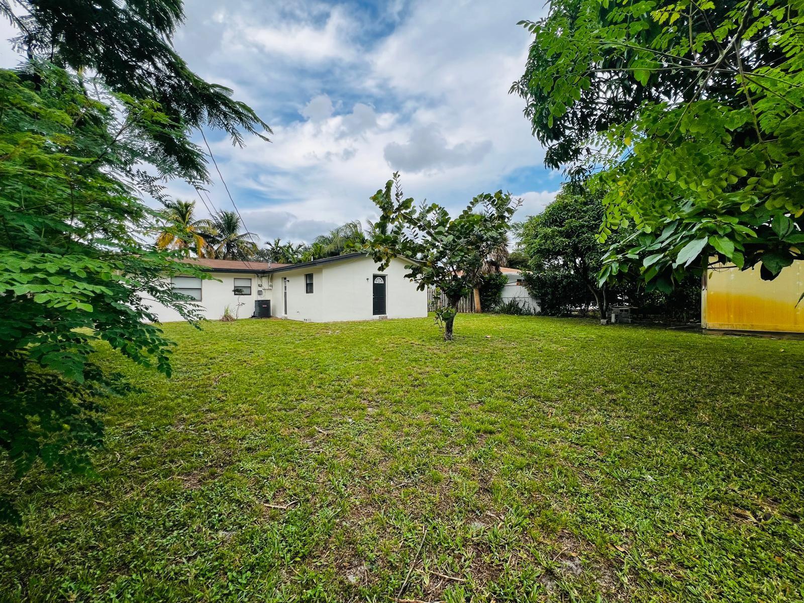 Lloyd Estates 25-47 B - Residential Lease