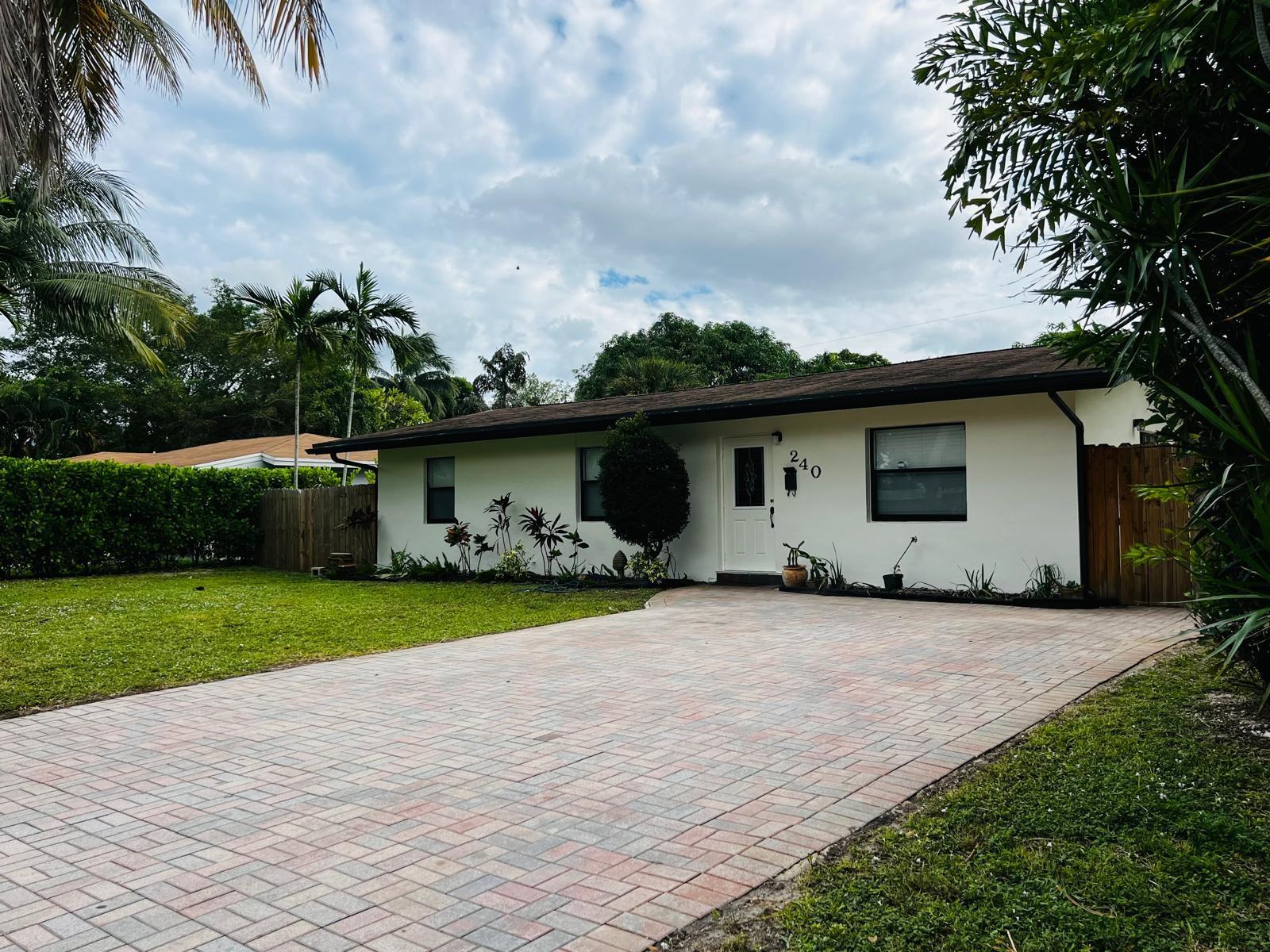 Lloyd Estates 25-47 B - Residential Lease