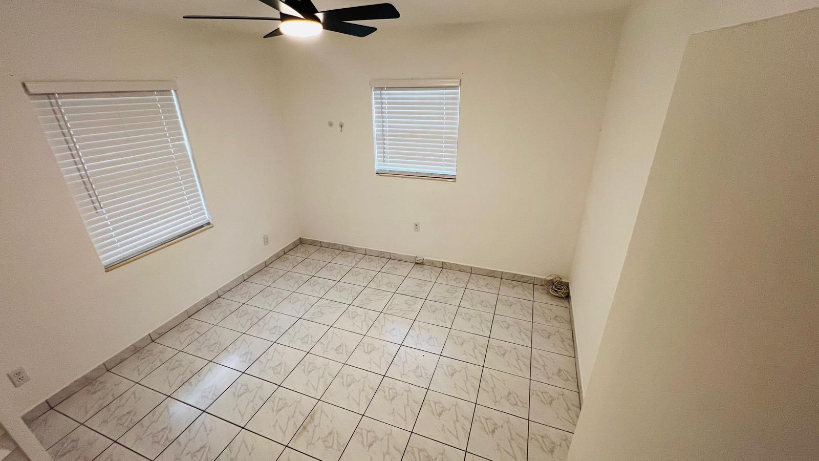 Lloyd Estates 25-47 B - Residential Lease