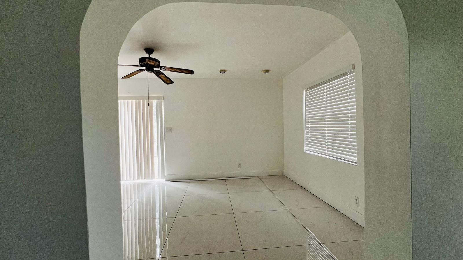 Lloyd Estates 25-47 B - Residential Lease