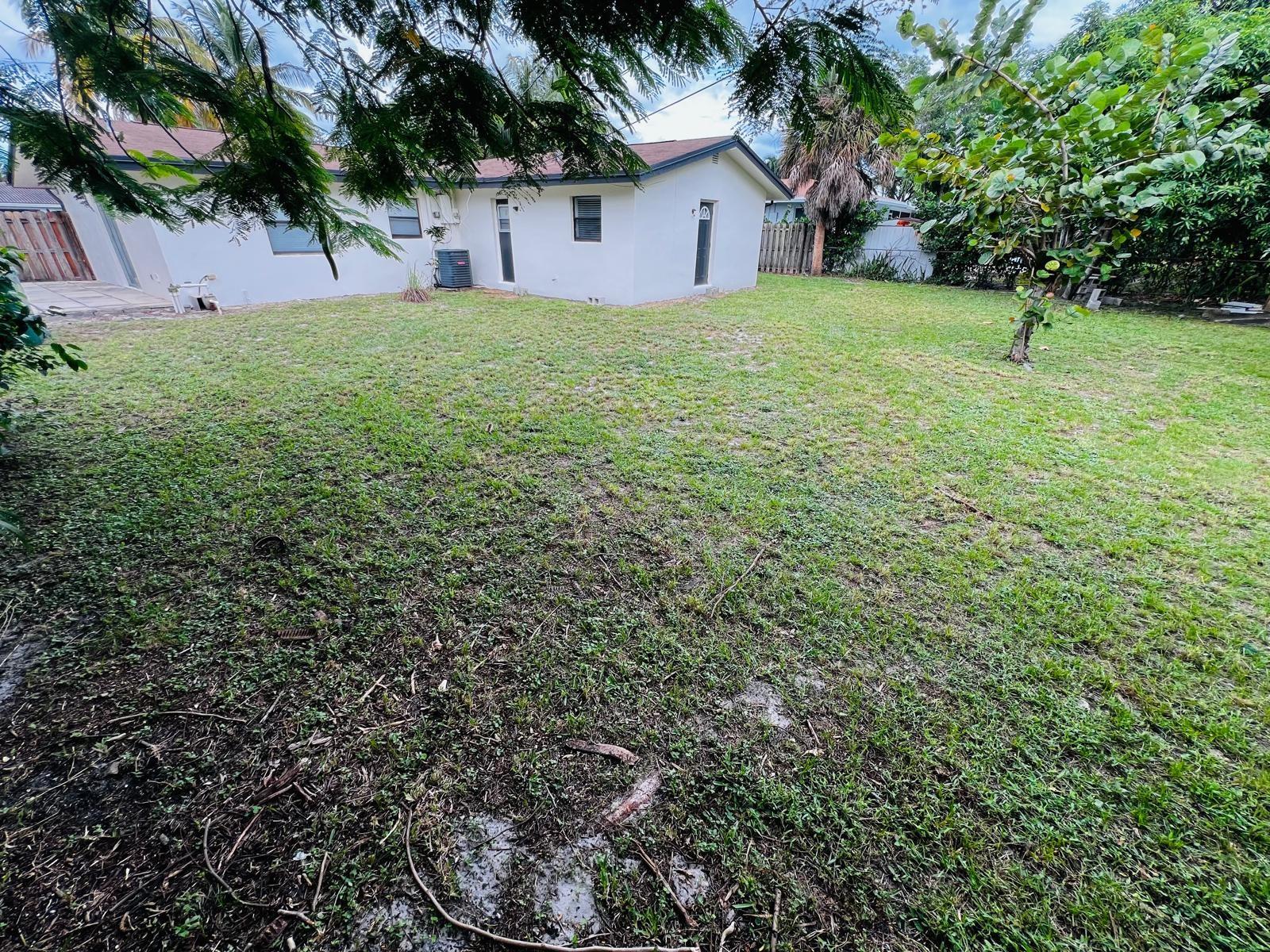 Lloyd Estates 25-47 B - Residential Lease