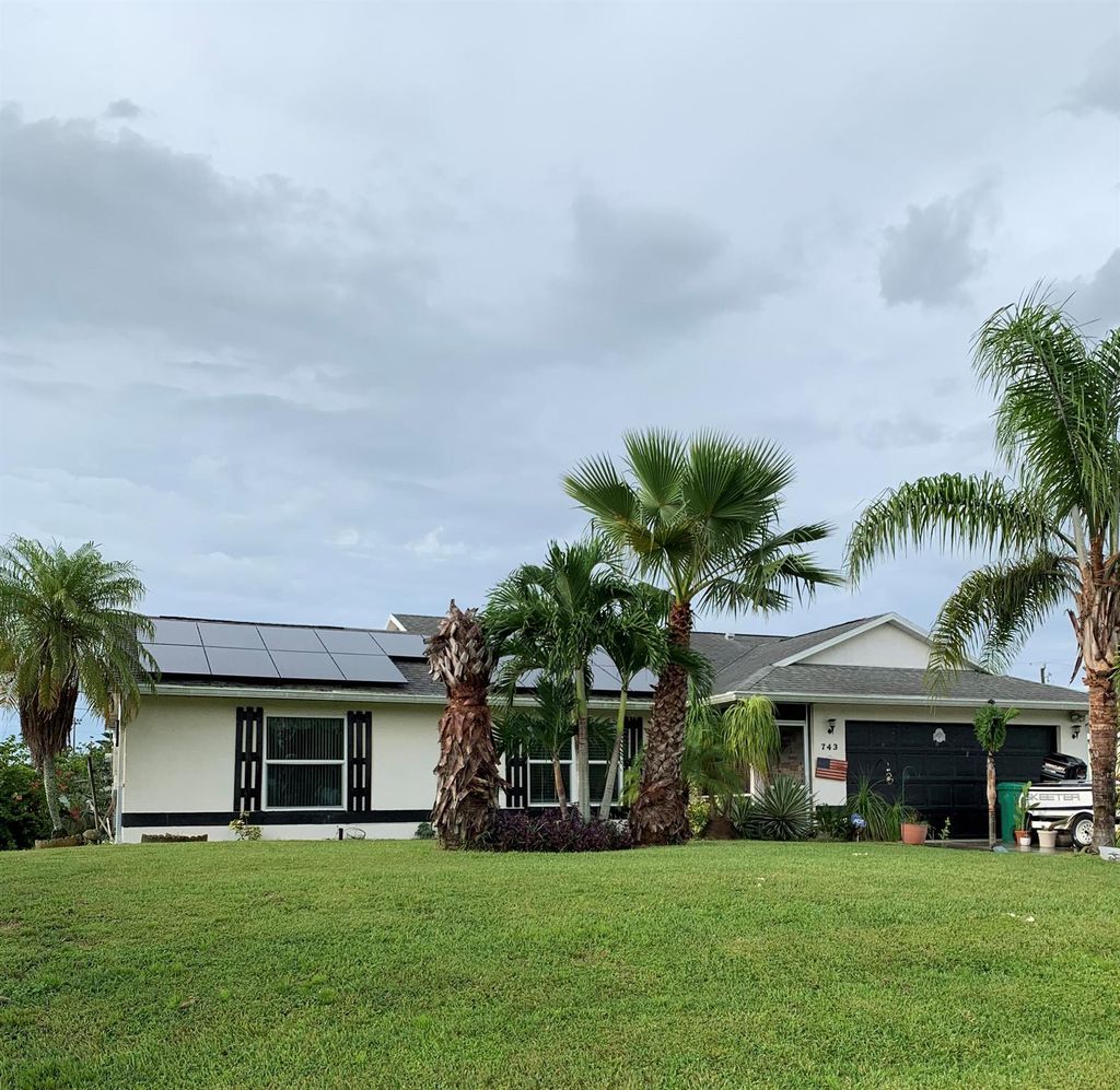 Photo of 743 SW Lakehurst Drive, Port St Lucie, FL 34983 (MLS # R10912846)