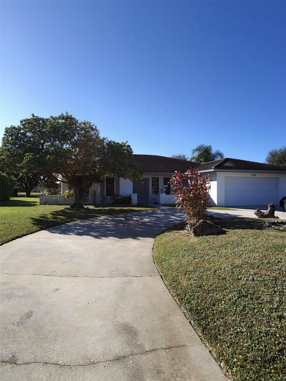 109 Rivera Ave