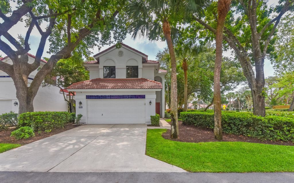 Photo of 5620 Amersham Way, Boca Raton, FL 33486 (MLS # R10990993)