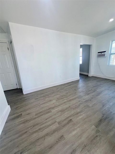 1768 NW 112th Terrace Miami FL 33167