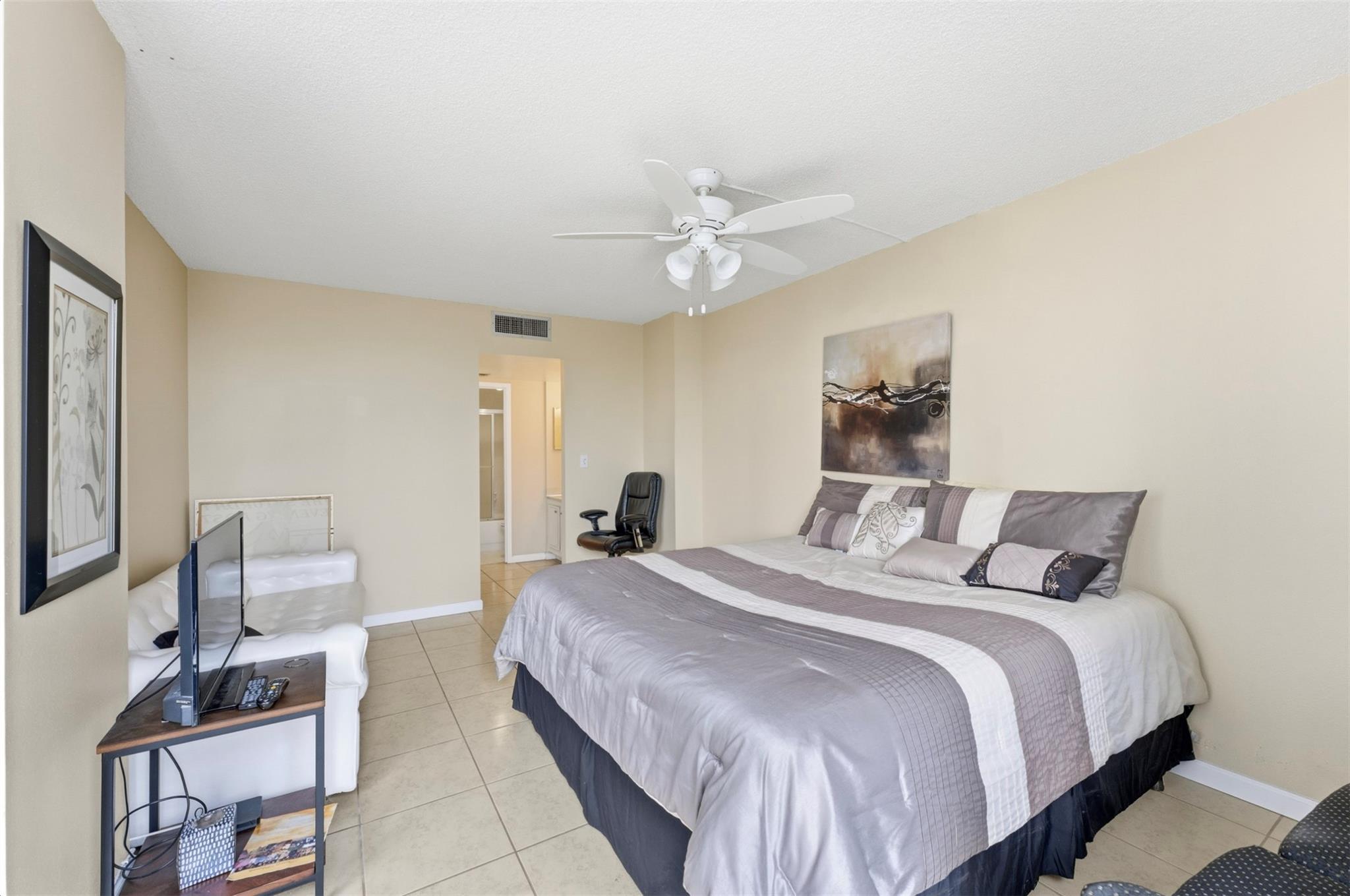 AVENTURA ELDORADO CONDO - Residential Lease