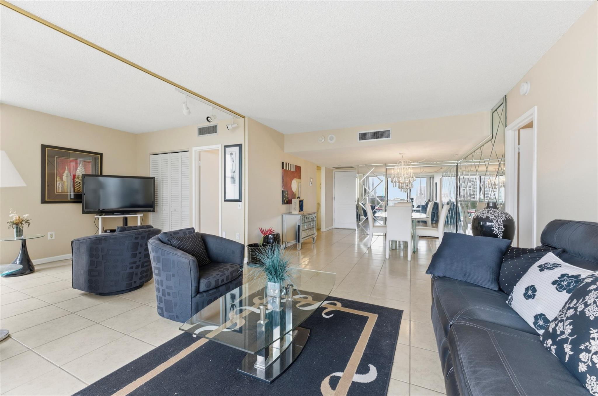 AVENTURA ELDORADO CONDO - Residential Lease