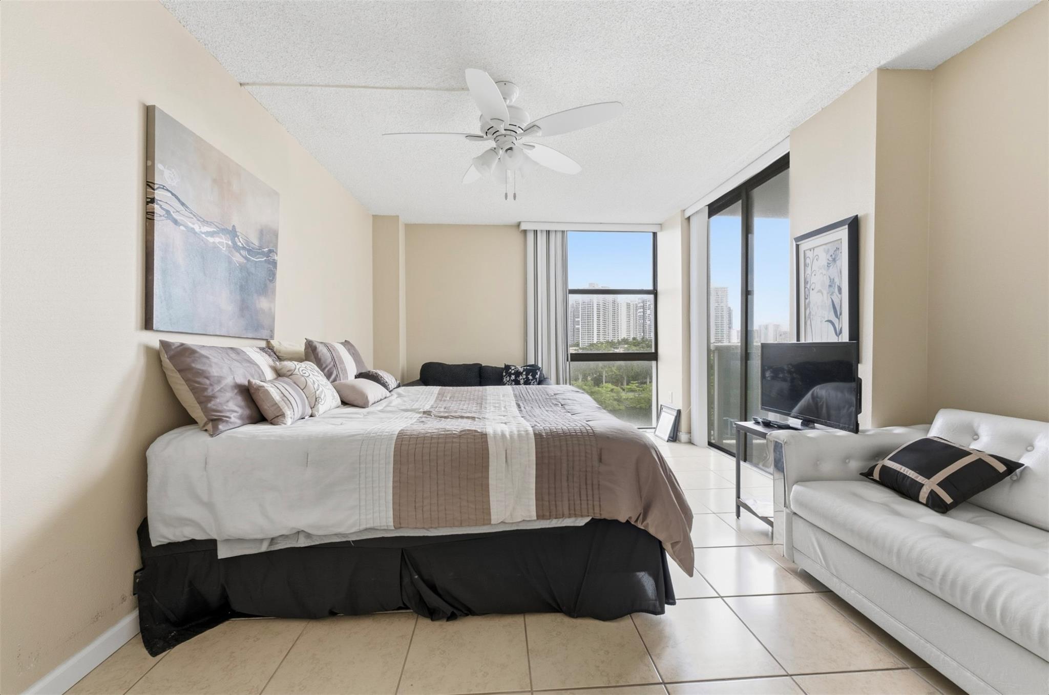 AVENTURA ELDORADO CONDO - Residential Lease