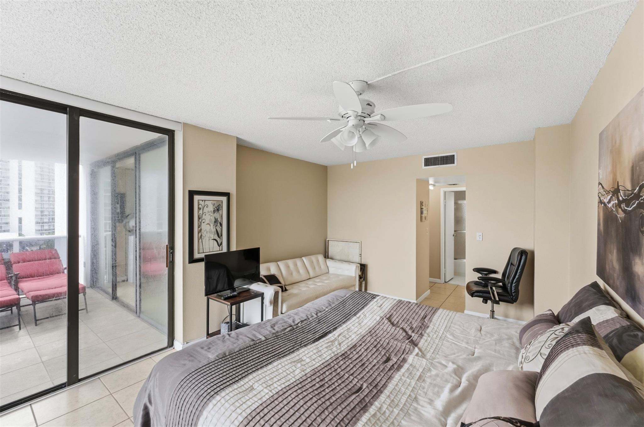 AVENTURA ELDORADO CONDO - Residential Lease