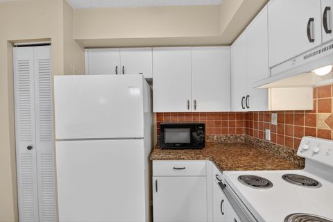 Tiny photo for 7864 Sonoma Springs Circle #206, Lake Worth, FL 33463 (MLS # B26016584)