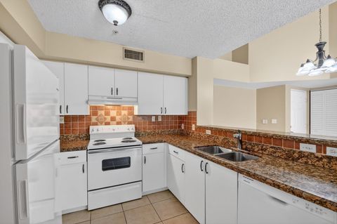 Tiny photo for 7864 Sonoma Springs Circle #206, Lake Worth, FL 33463 (MLS # B26016584)