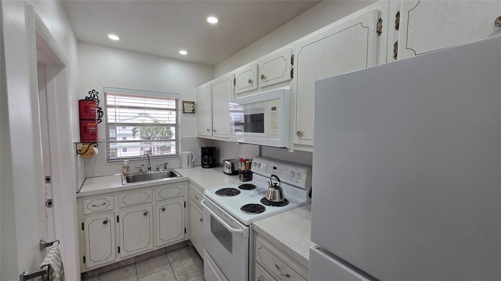 Photo of 5300 Washington St #L338, Hollywood, FL 33021 (MLS # F10541910)