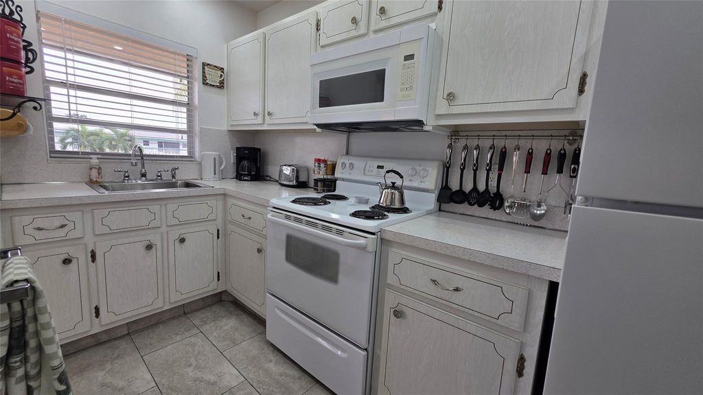 Photo of 5300 Washington St #L338, Hollywood, FL 33021 (MLS # F10541910)