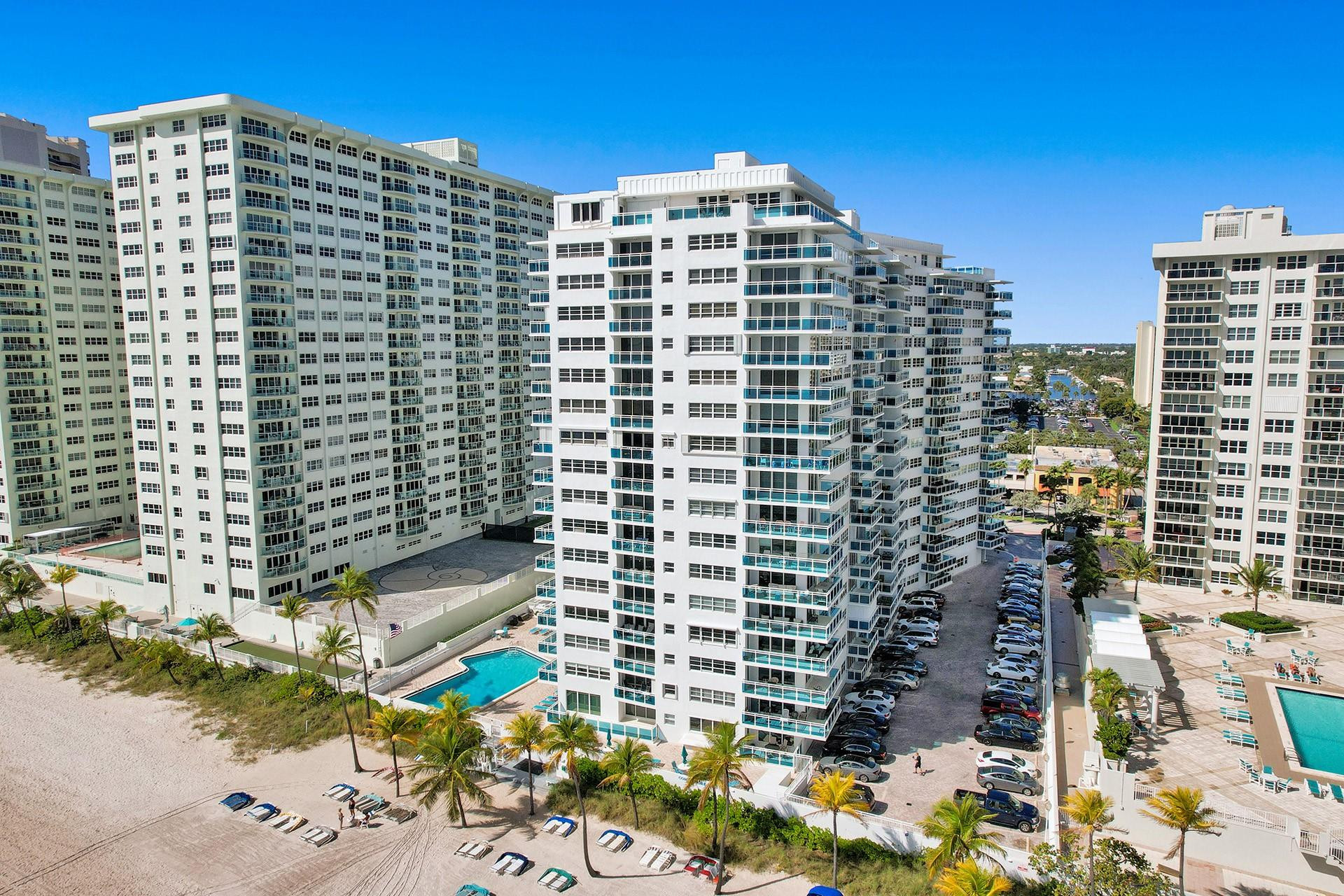 The Commodore - Residential Lease