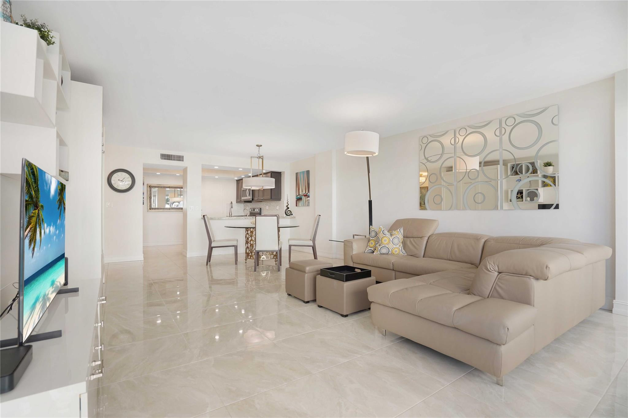 The Commodore - Residential Lease