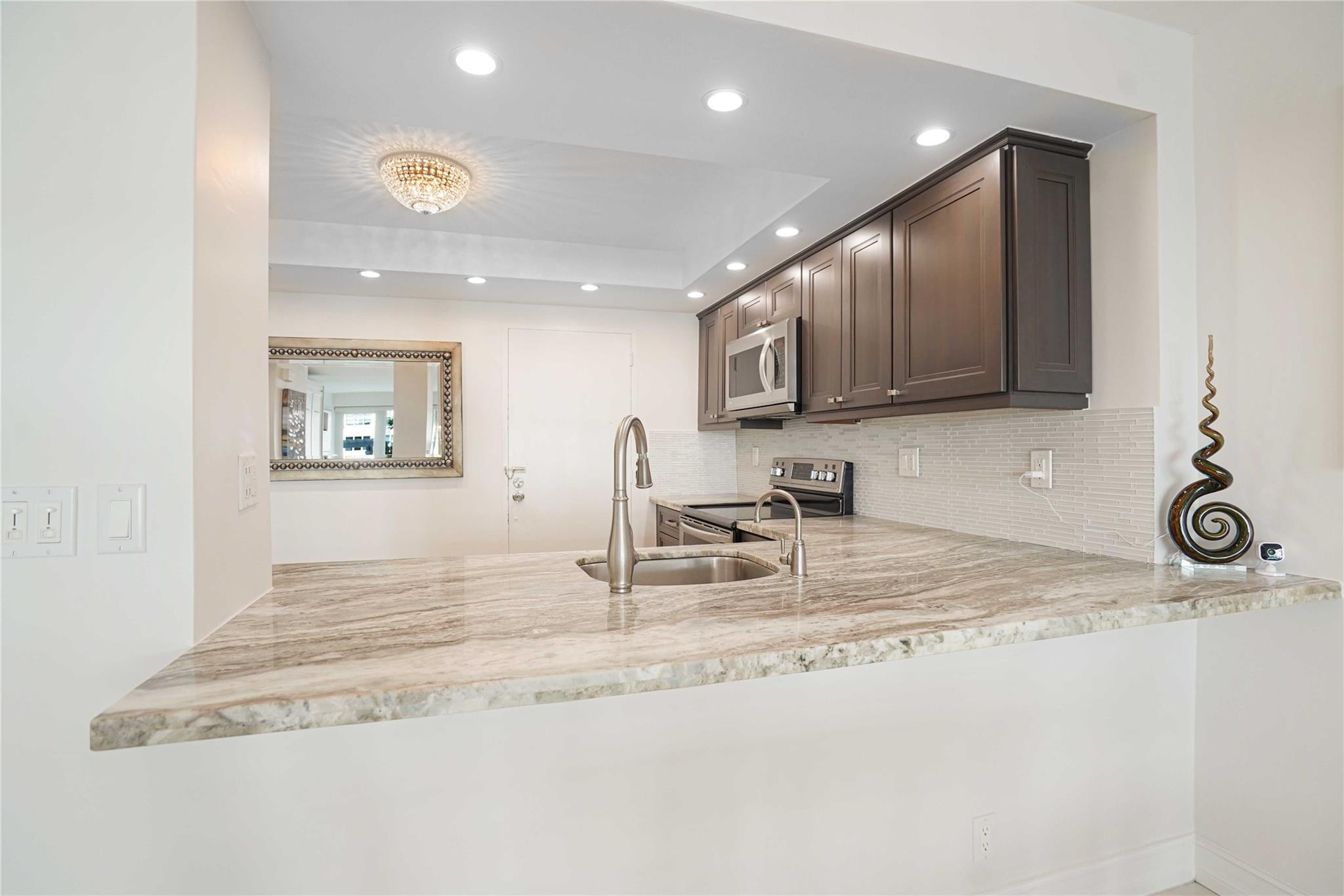 The Commodore - Residential Lease
