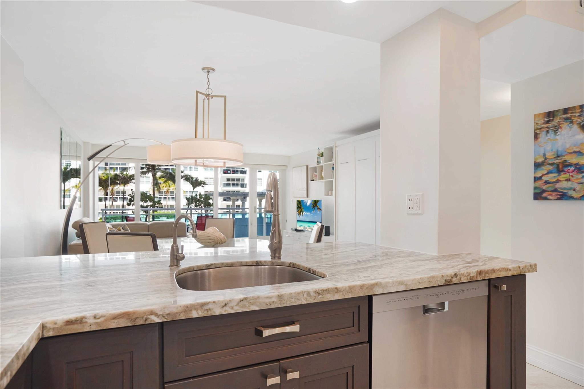 The Commodore - Residential Lease