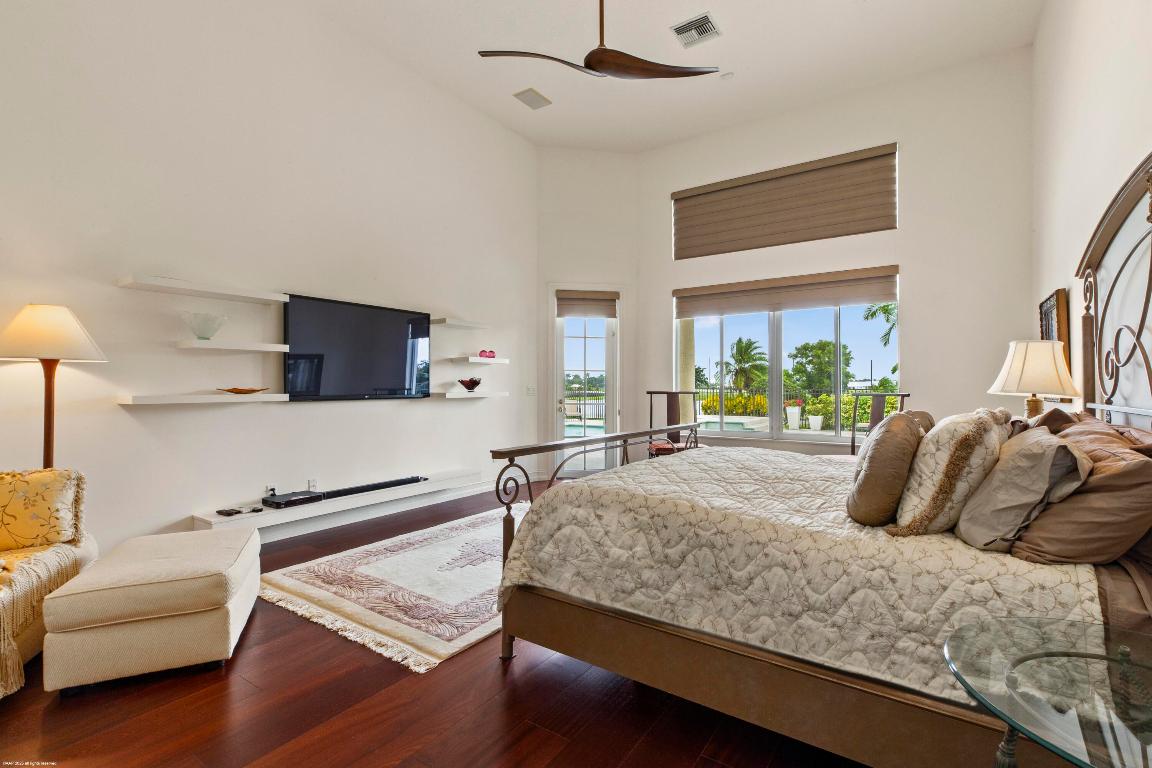 PALM BEACH POINT - Residential