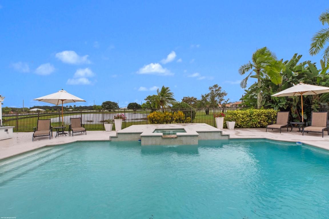 PALM BEACH POINT - Residential