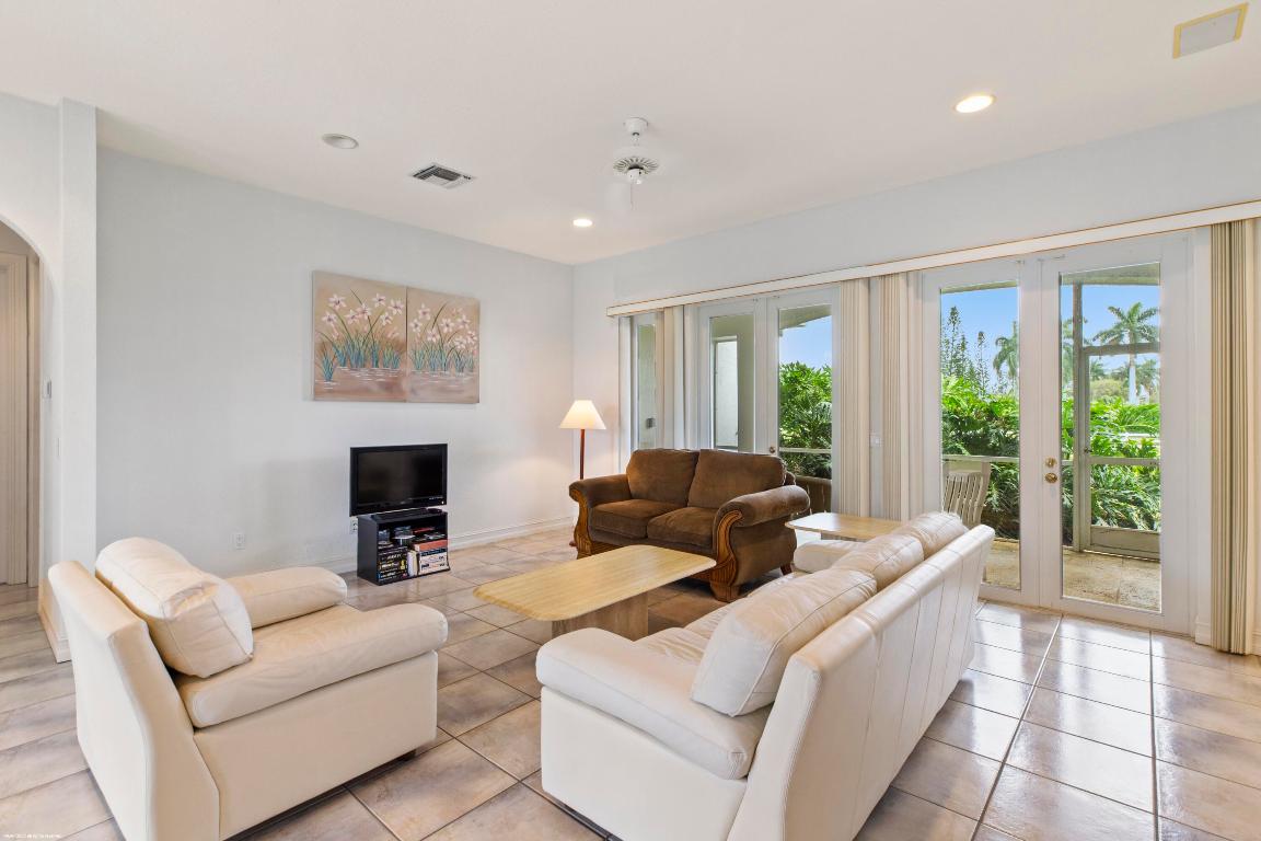 PALM BEACH POINT - Residential