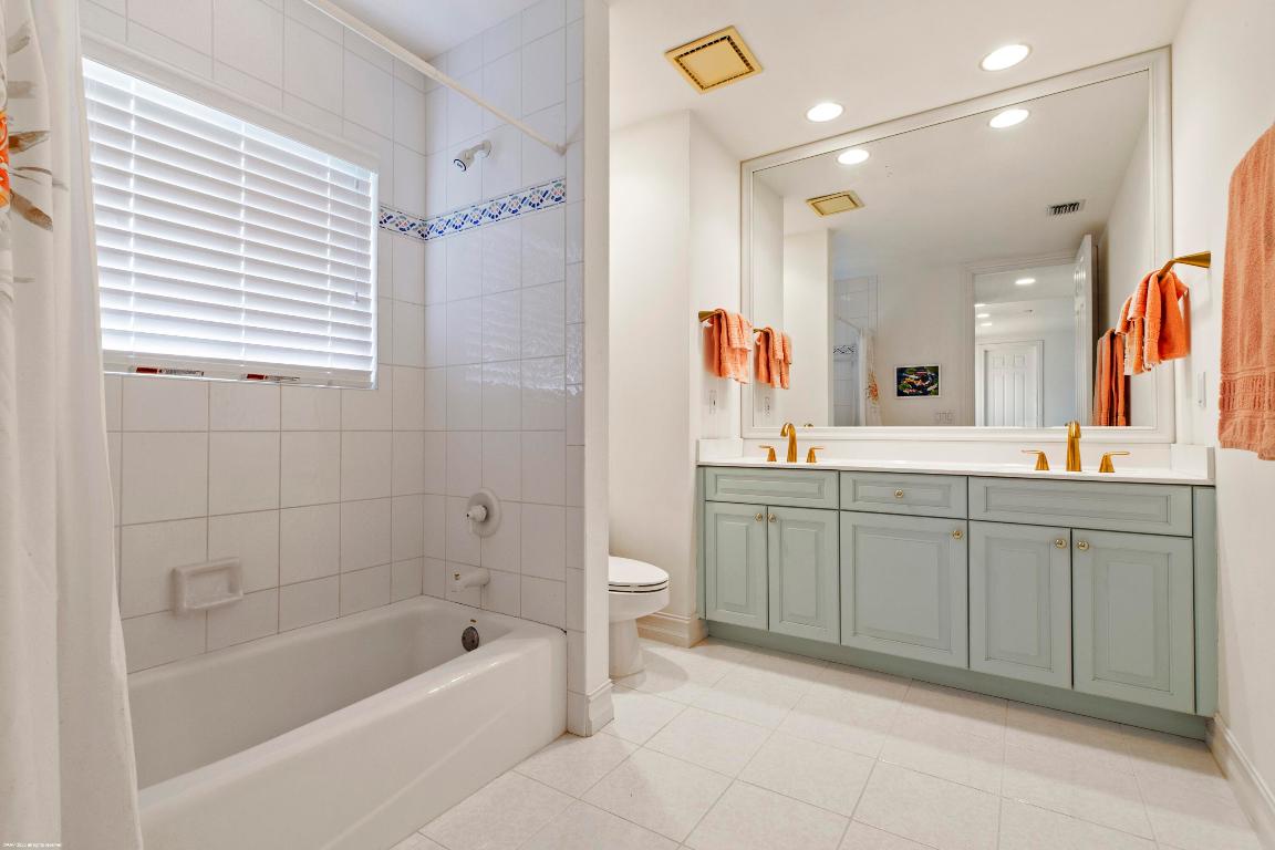 PALM BEACH POINT - Residential