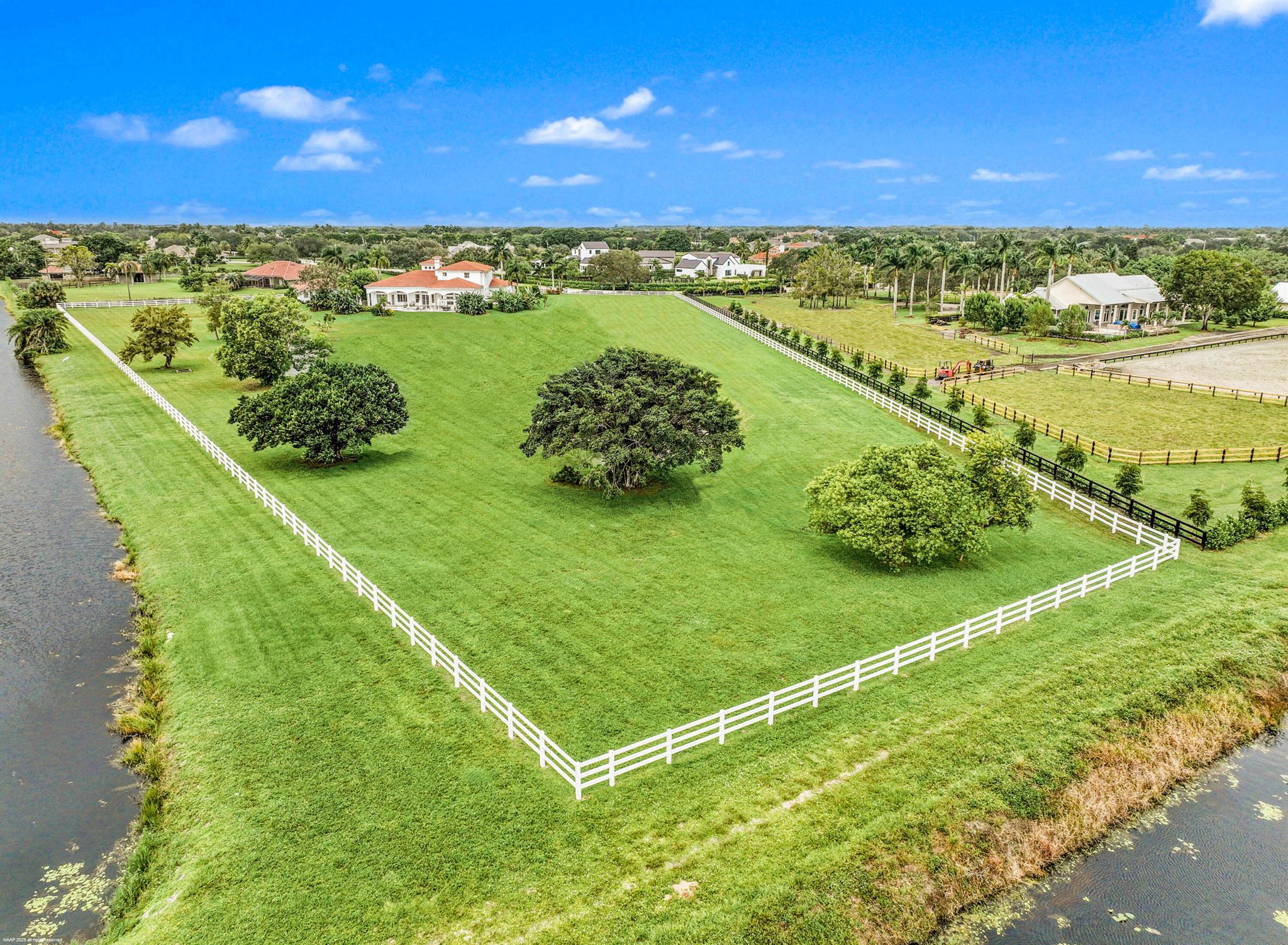 PALM BEACH POINT - Residential