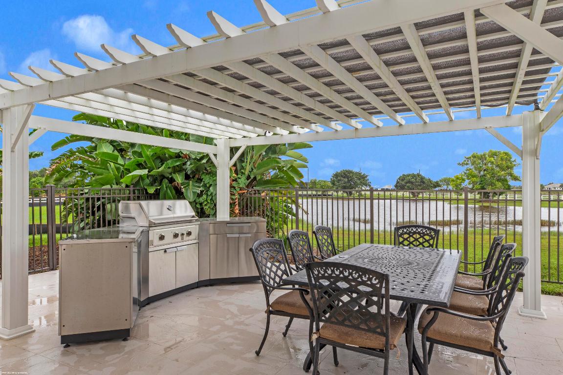 PALM BEACH POINT - Residential