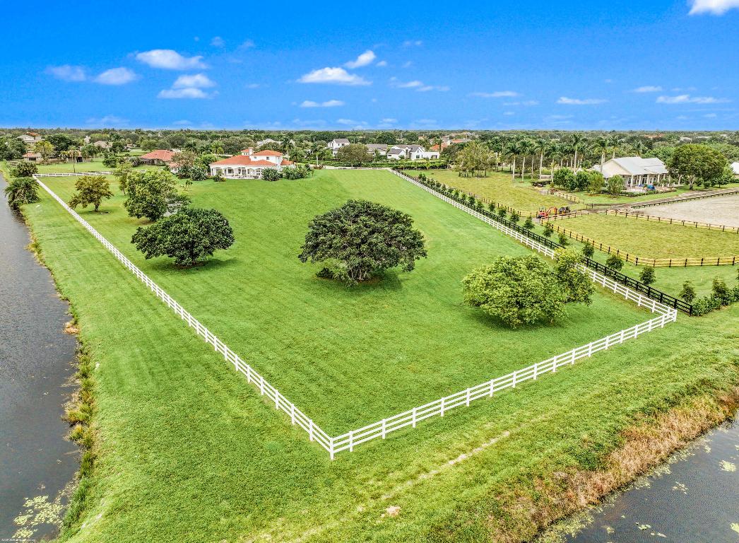 PALM BEACH POINT - Residential