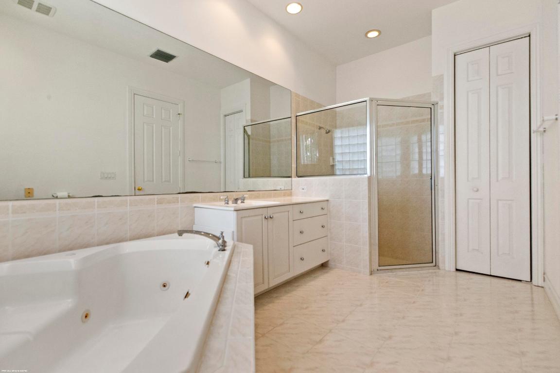 PALM BEACH POINT - Residential