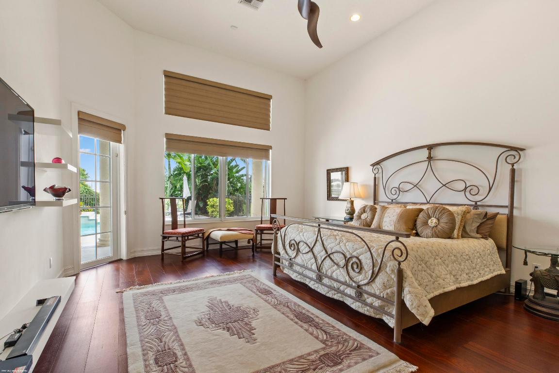 PALM BEACH POINT - Residential