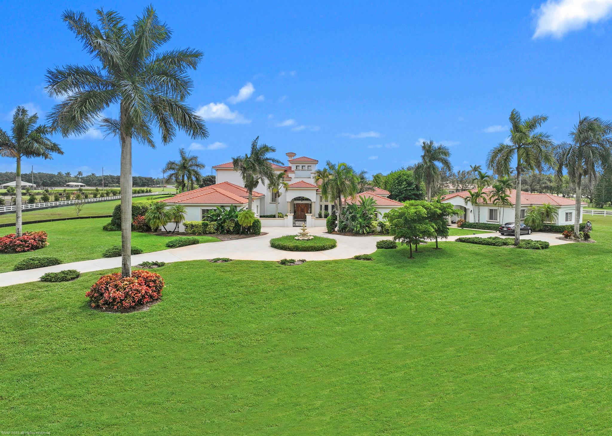 PALM BEACH POINT - Residential