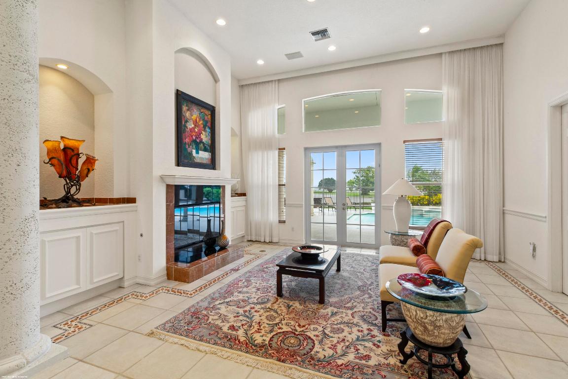 PALM BEACH POINT - Residential