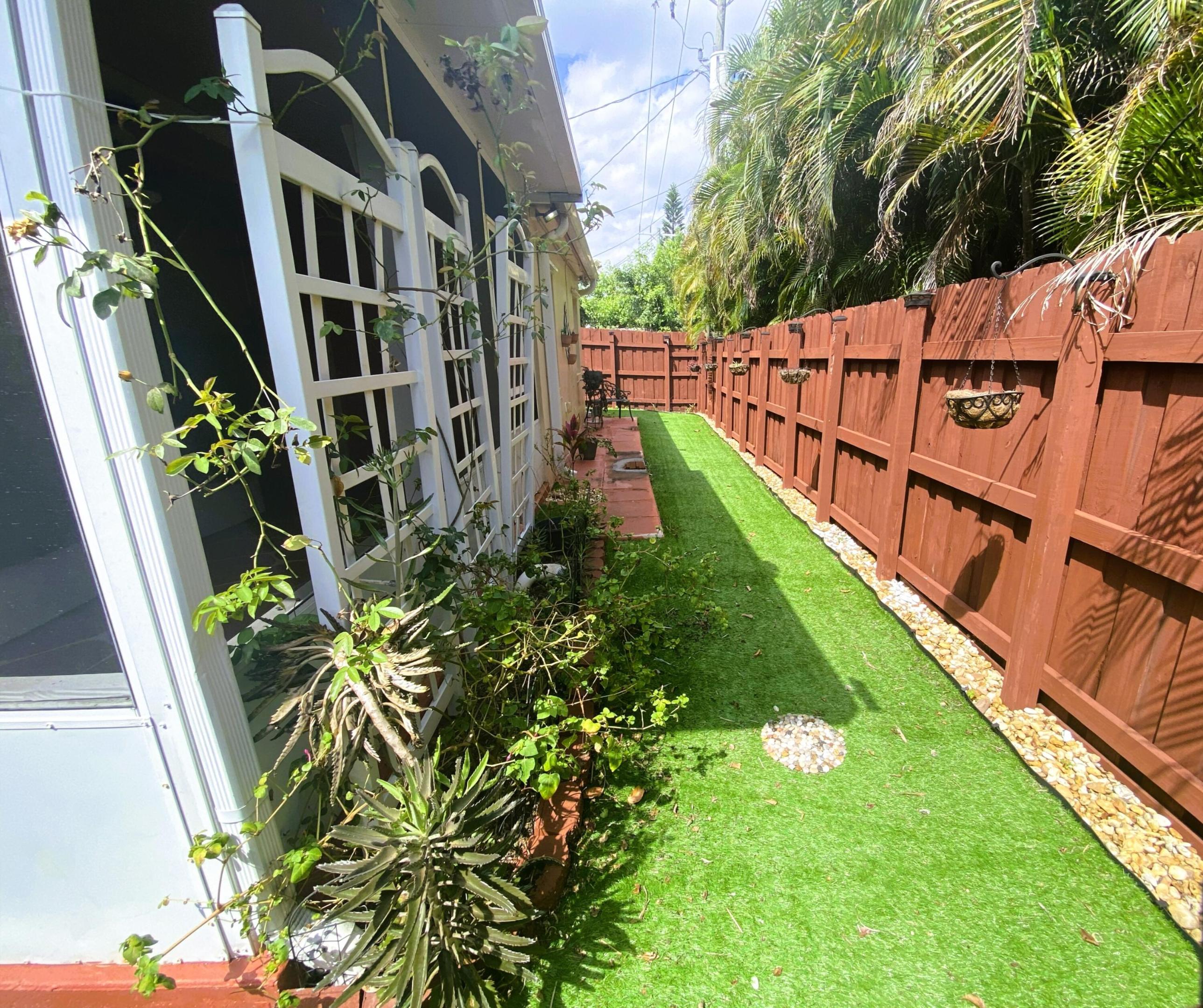 TAMARAC LAKES - Residential