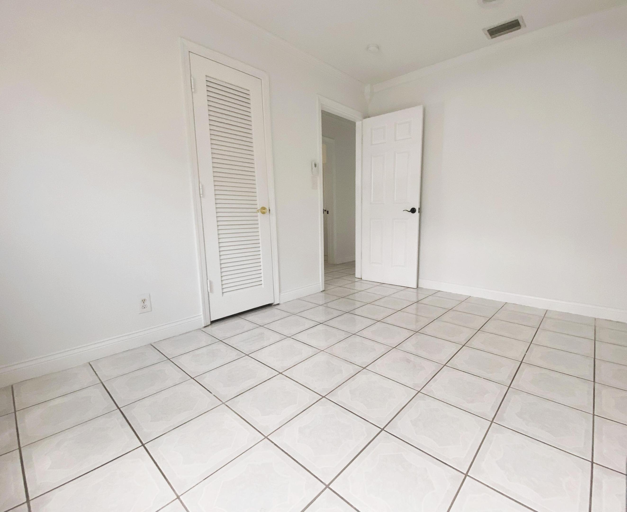 TAMARAC LAKES - Residential