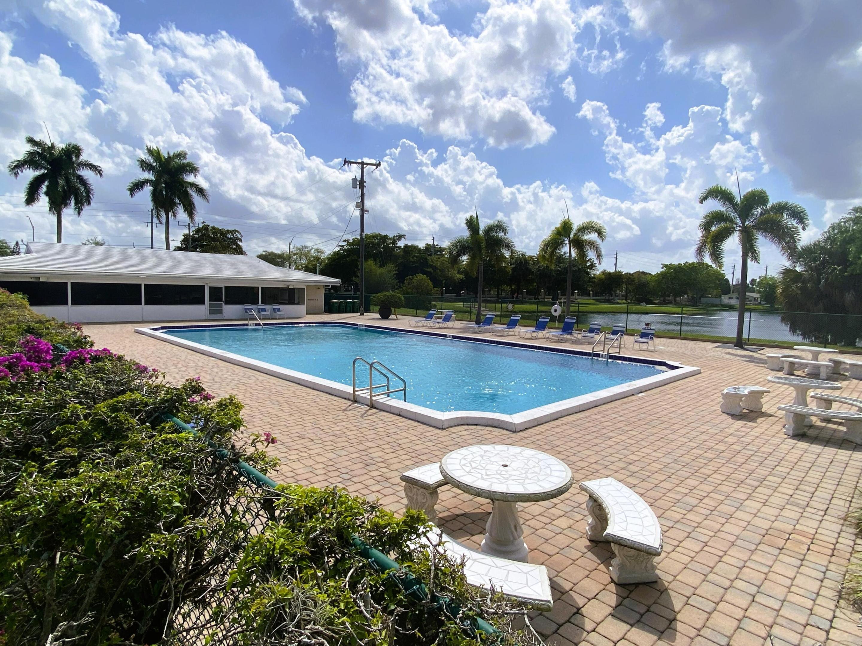 TAMARAC LAKES - Residential