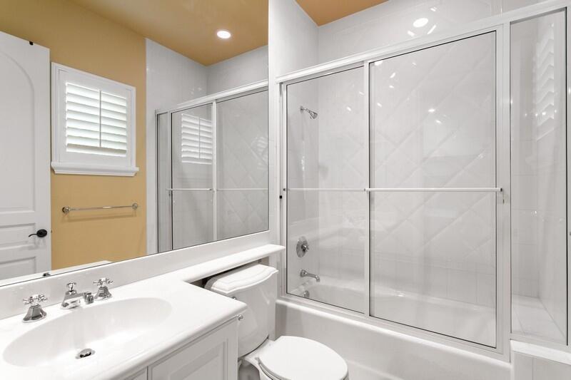 HARBOUR ISLES - Residential