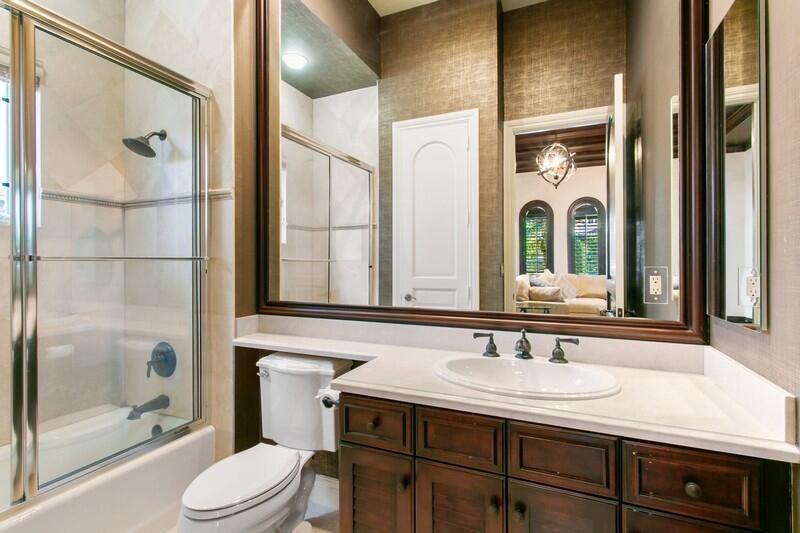 HARBOUR ISLES - Residential