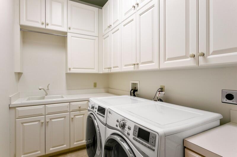 HARBOUR ISLES - Residential