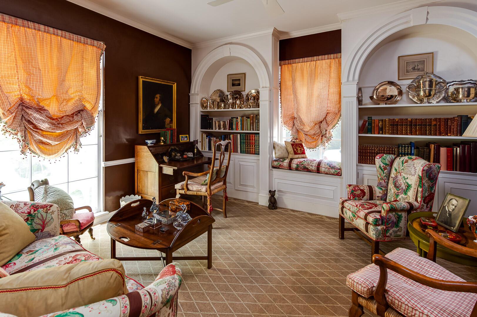 COCOANUT GROVE - Residential