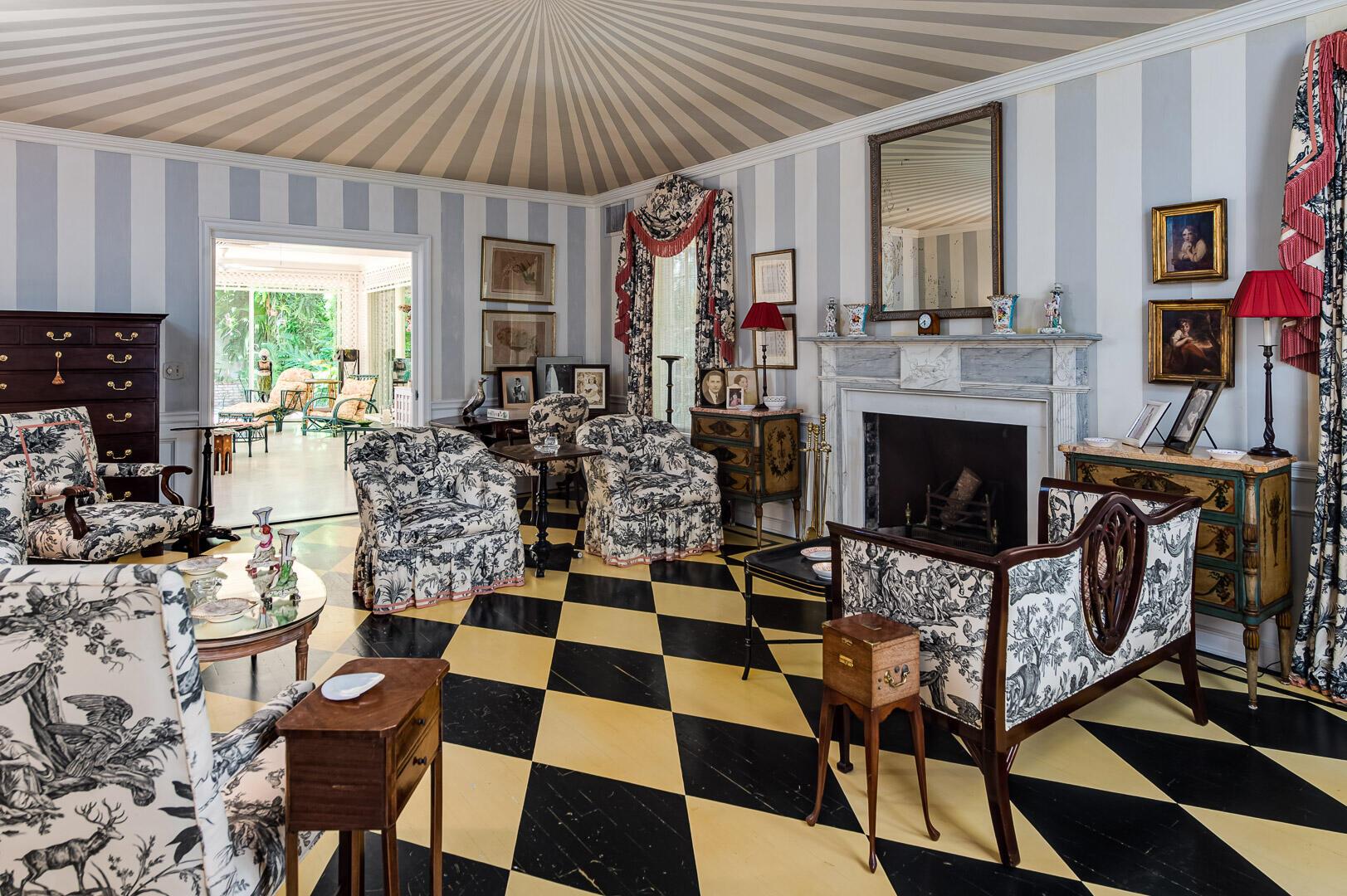 COCOANUT GROVE - Residential