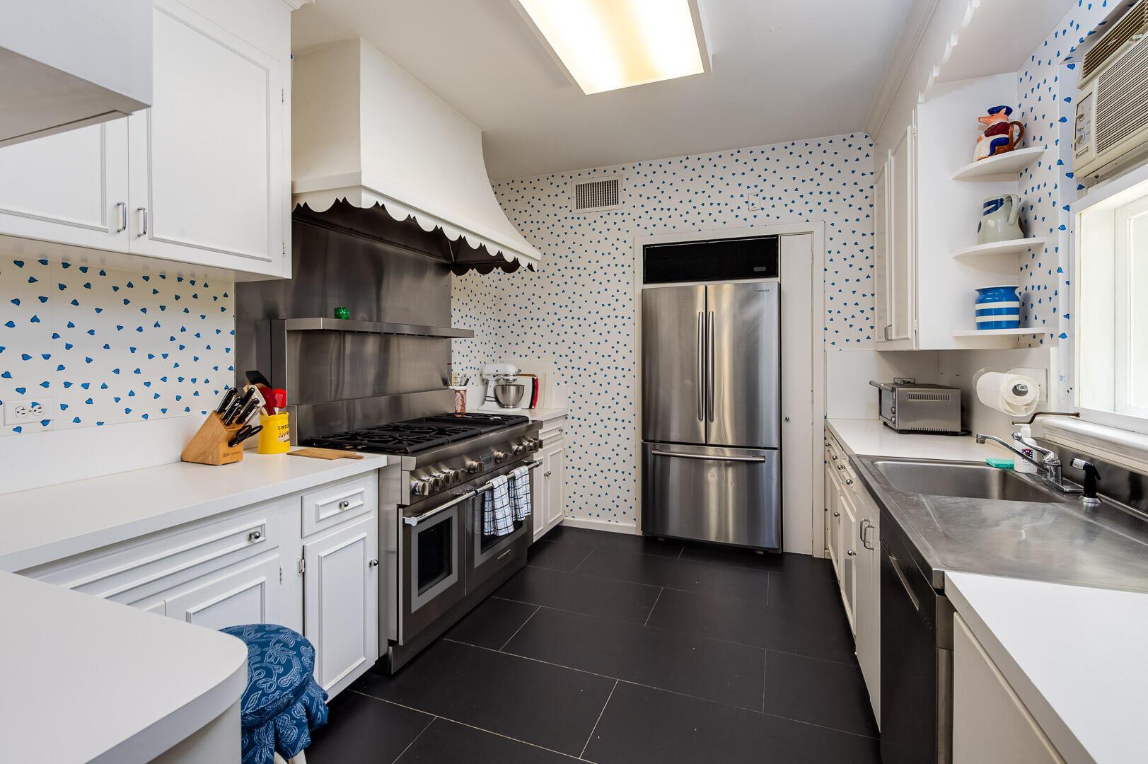 COCOANUT GROVE - Residential