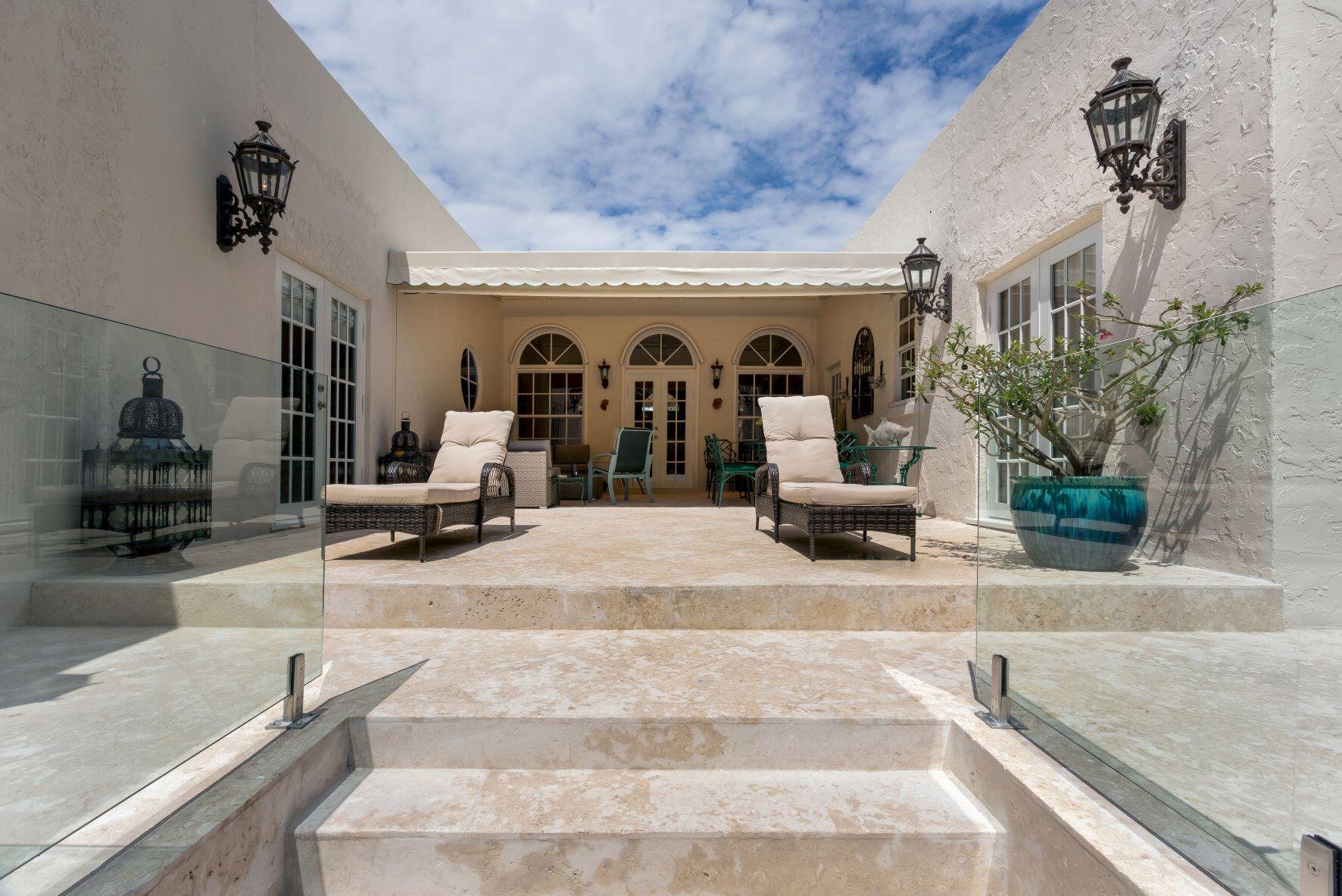 ESTATES OF SOUTH PALM BEA - Residential Lease