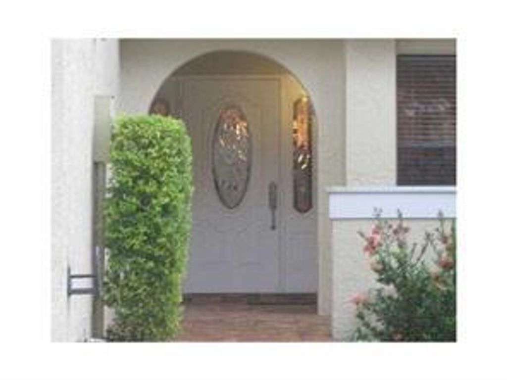 Photo of 6115 Via Laguna LN, Boca Raton, FL 33433 (MLS # B26032689)