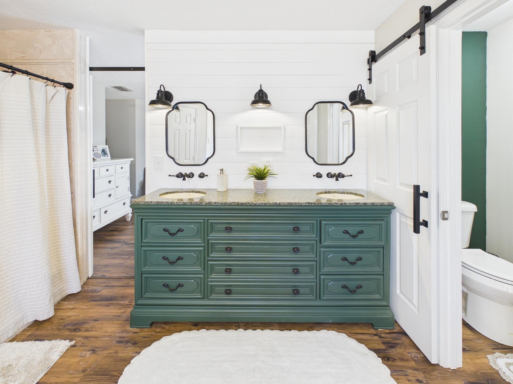 NORTH LAKE COUNTRY ESTATES - Residential